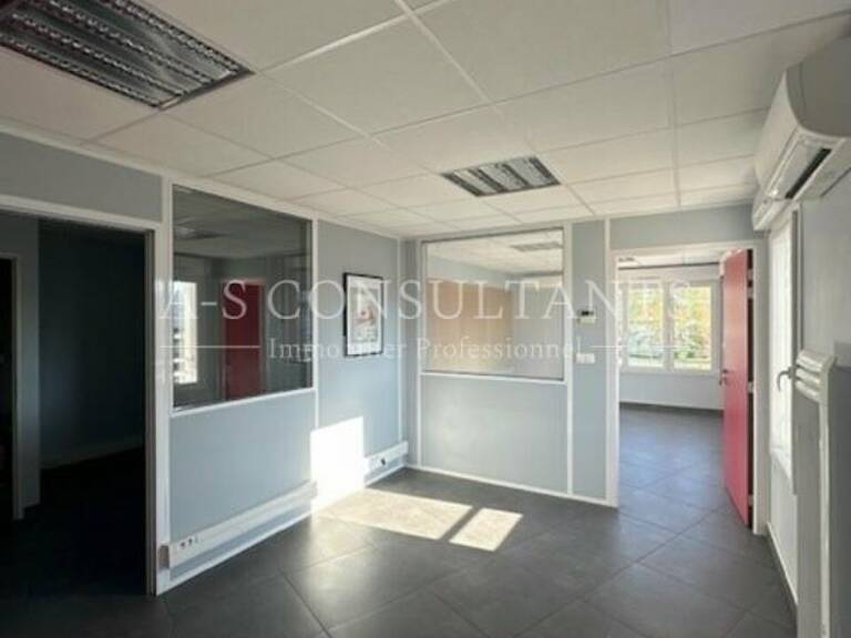 BUREAUX A LOUER — photo 1