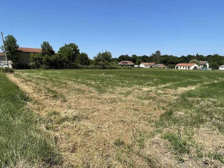 MAGNIFIQUE TERRAIN PLAT Commune de BRUGHEAS 03 700 — photo 1
