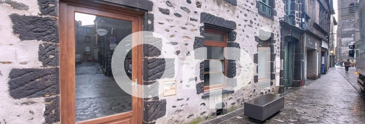 Commerce  45 m² à louer à Saint-Flour (15100)