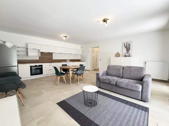 Appartement T3 de 71.48 m² située à 600 mètres du centre-ville — photo du bien