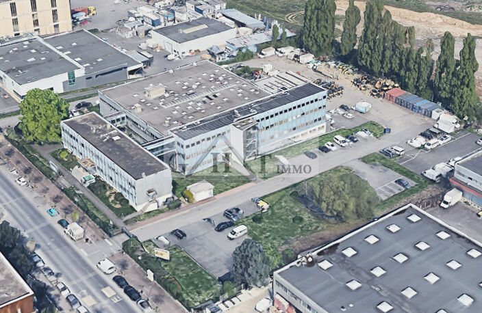 Ensemble immobilier de 6900 m² à vendre à GARGES LES GONESSE — photo 2