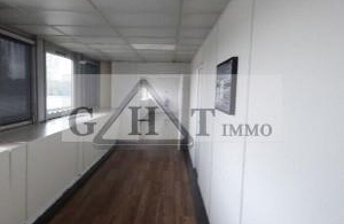 Ensemble immobilier de 6900 m² à vendre à GARGES LES GONESSE — photo 3