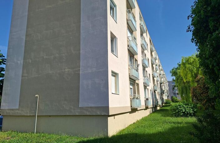 F4 3 chambres - cave- stationnement exterieur — photo 5