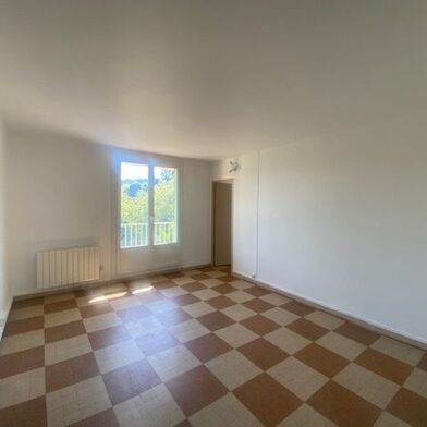 Appartement 3 pièces 695 €