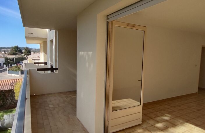 Vente appartement 2 pièces 49 m² Les Angles (30133) — photo 2