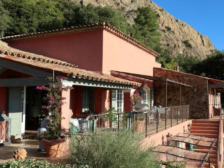Belle villa avec piscine, sauna et vue panoramique — photo 1