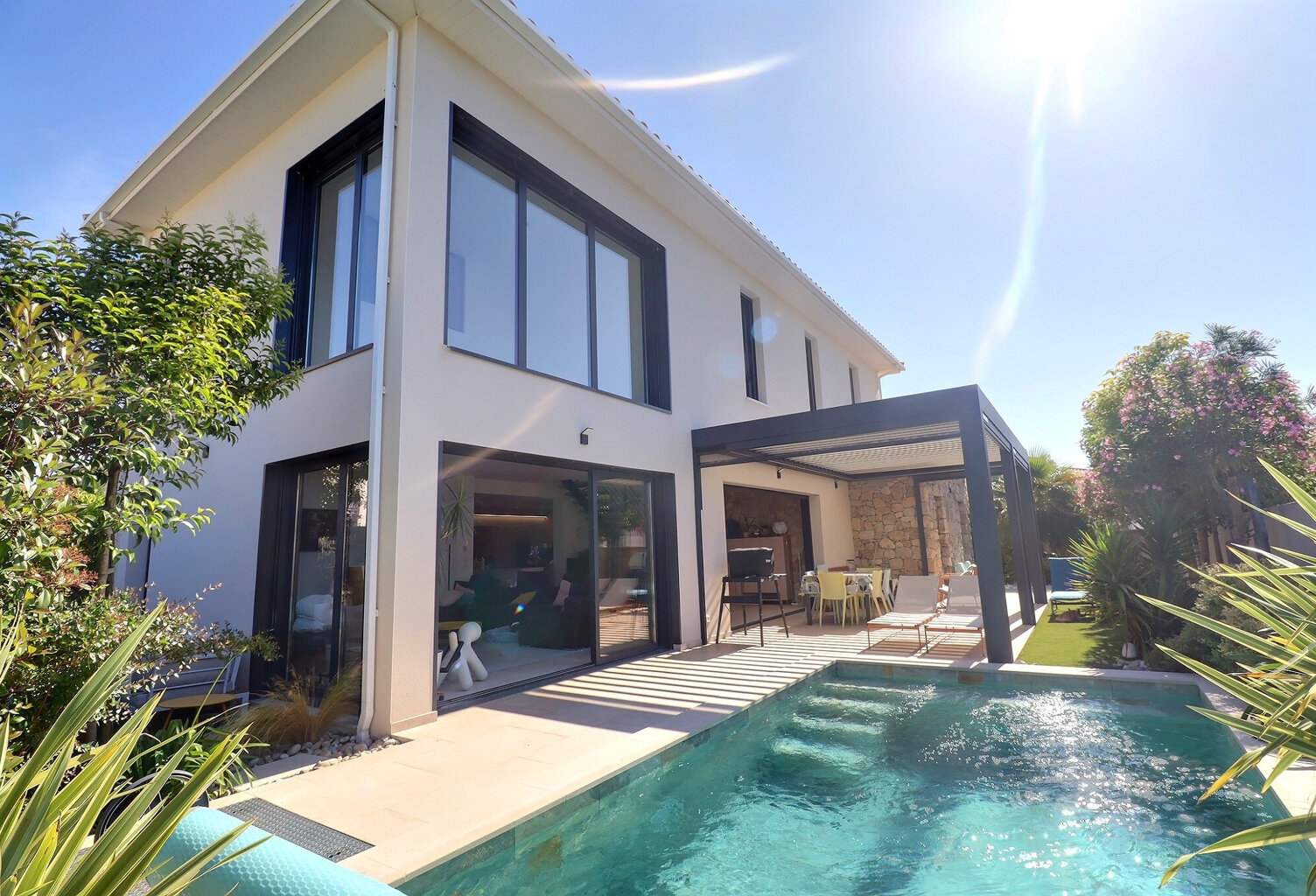 Villa contemporaine de 2023   162 m2 habitables   Prestation — photo 1