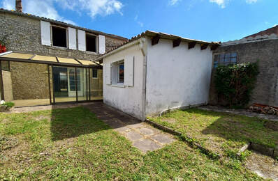 Authentique maison de village à rénover - Charme, dépendance en pierre et beau potentiel à 1,5 km des plages — photo du bien
