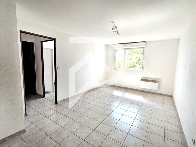 Appartement T3 50m2 garage LE PONTET — photo 1