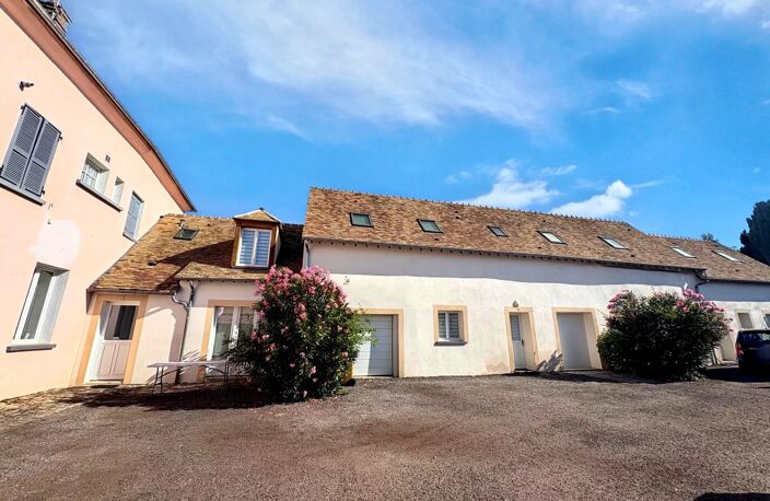 A VENDRE - ENSEMBLE IMMOBILIER - ANET - 400 m² — photo 2