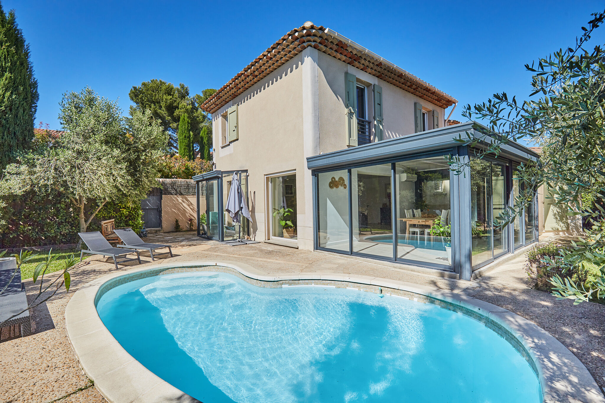 Villa / Maison 8 pièces  à vendre Aix-en-Provence 13090