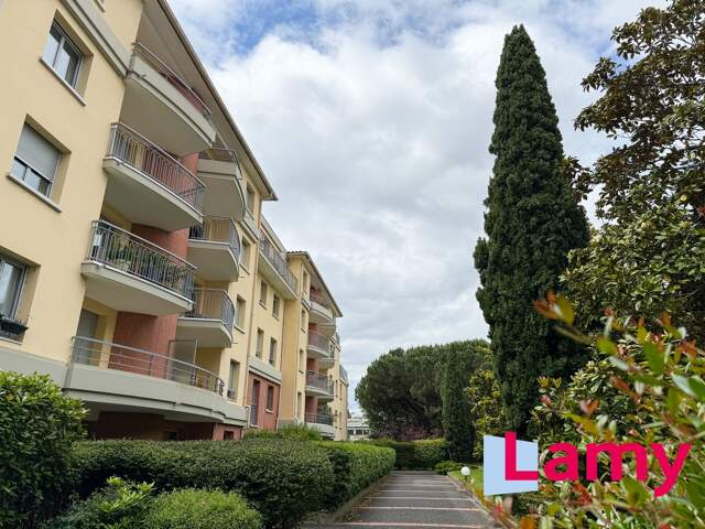 Appartement + Cave + stationnement sous-sol — photo du bien