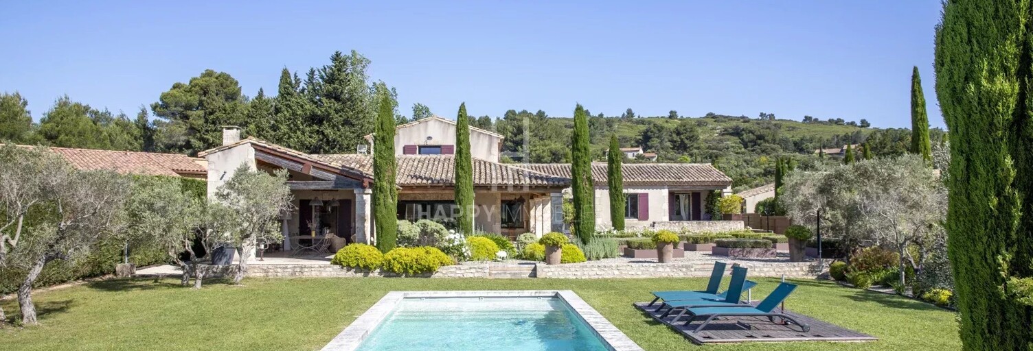 Maison 9 Pièces 240 m² à vendre à Paradou (13520)