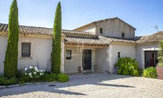 Maison 9 Pièces 240 m² à vendre à Paradou (13520)