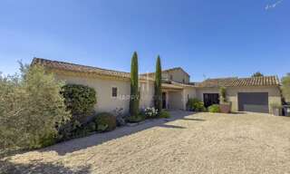 Maison 9 Pièces 240 m² à vendre à Paradou (13520)