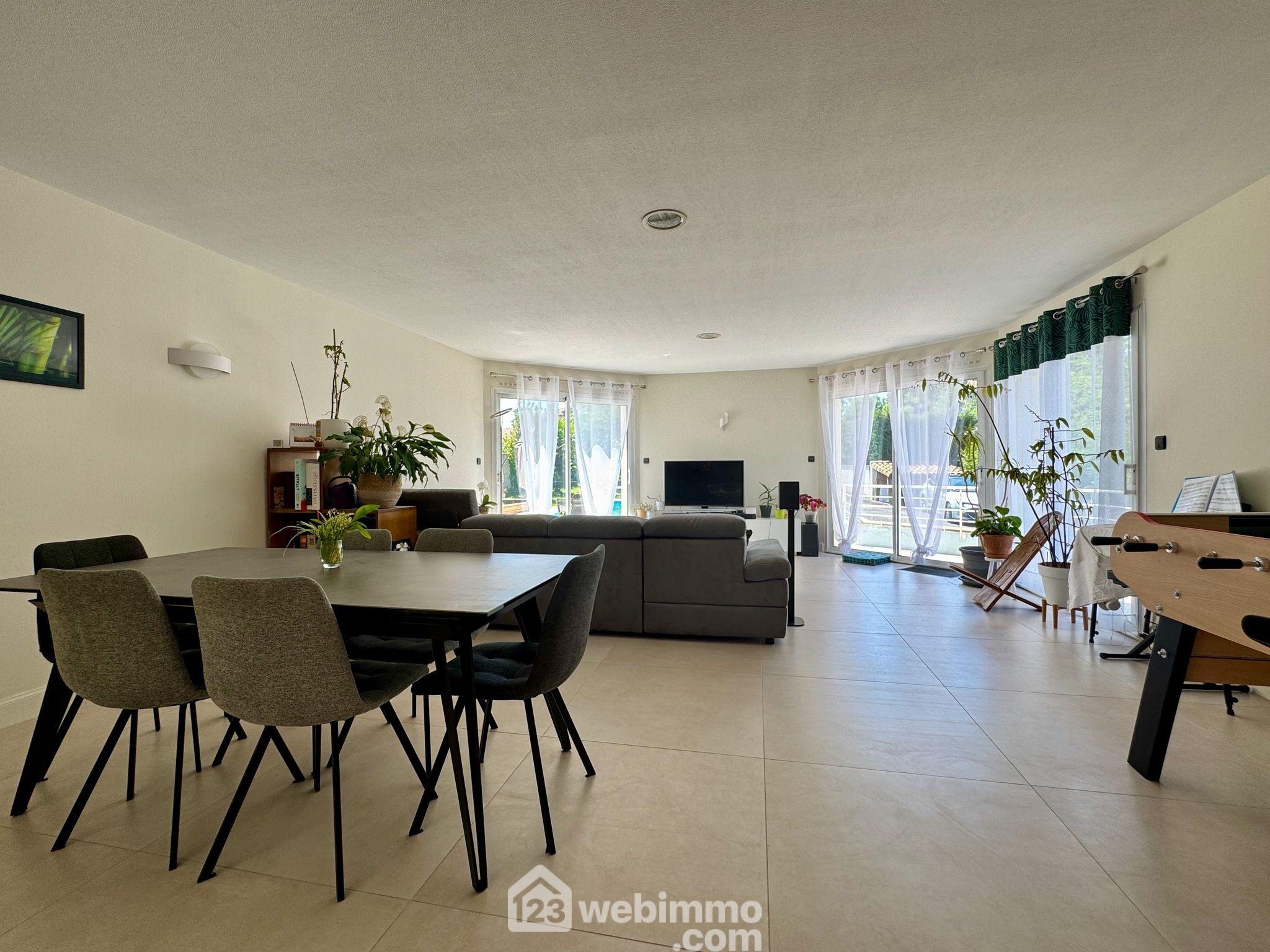 Photo Maison d'architecte - 146m² - Montamisé image 4/4