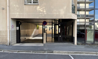 Garage   m² à louer à Reims (51100)