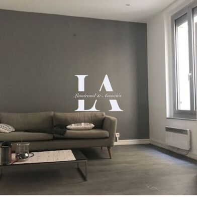 Bureau 4 pièces 2200 €