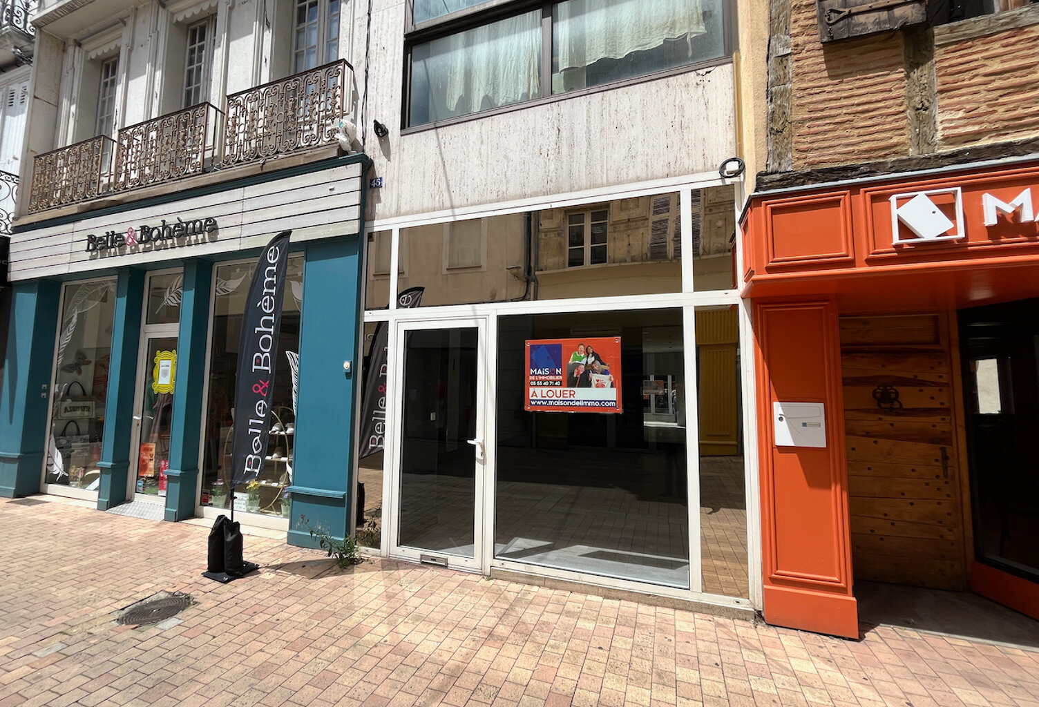 Local commercial à louer dans la rue de Paris. Prix raisonnable. Emplacement numéro 1 à Villeneuve sur Lot — photo 1