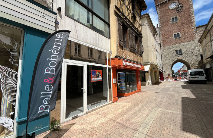 Local commercial à louer dans la rue de Paris. Prix raisonnable. Emplacement numéro 1 à Villeneuve sur Lot — photo 5