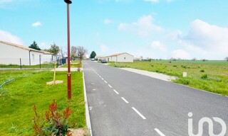 Terrain  769 m² à vendre à Roullet-Saint-Estèphe (16440)