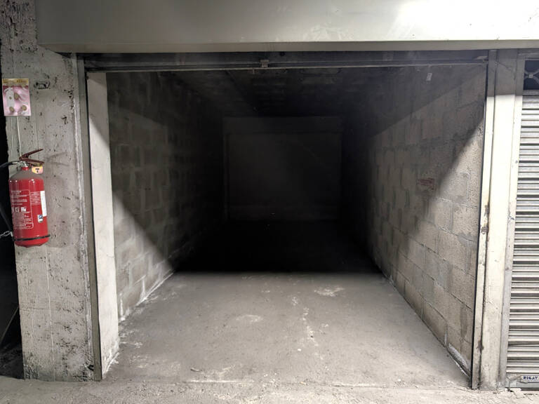 Garage de 15m2 - traverse l'Antignane - Face à l'hôpital Saint Joseph — photo 1