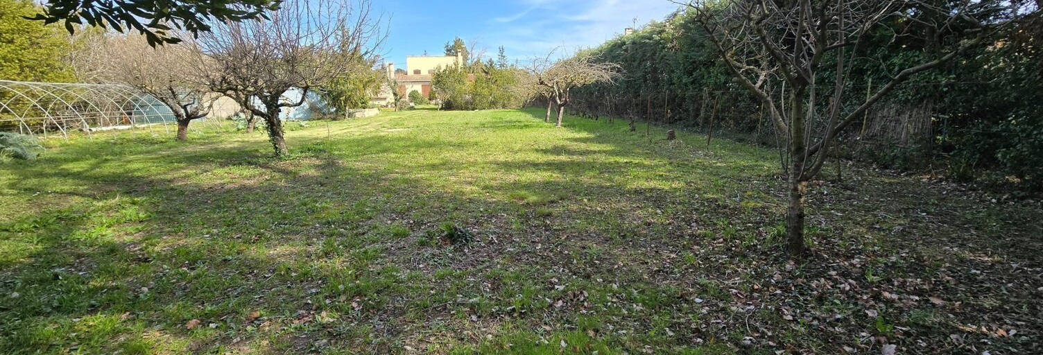Terrain  1918 m² à vendre à Eyguières (13430)