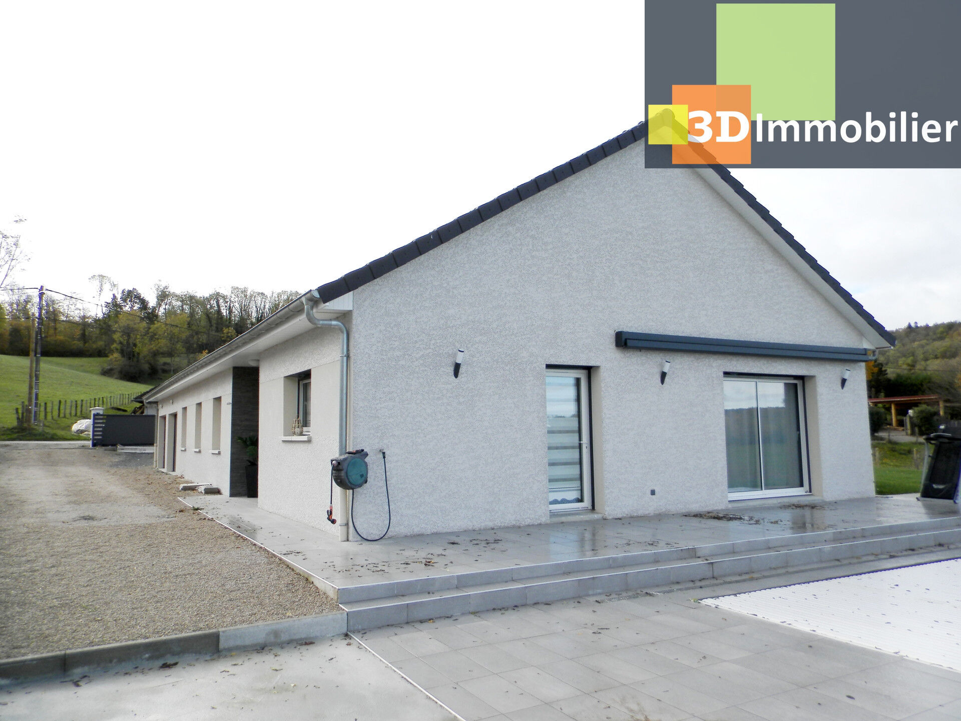 Photo Vente maison - 9 pièce(s) image 1/4