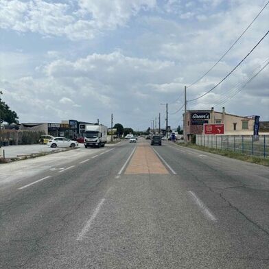 Commerce  419000 €