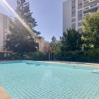 Appartement 4 pièces 325000 €