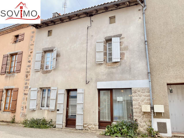 MAISON DE VILLAGE AVEC GRANGE ET JARDIN SÉPARÉS — photo du bien