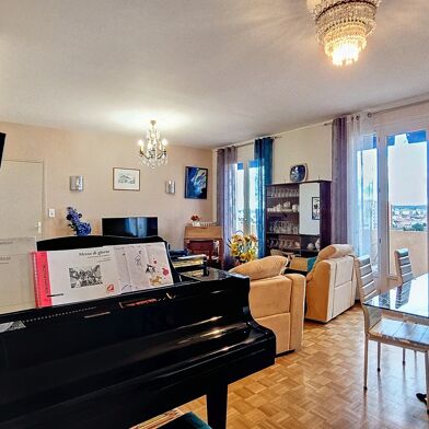 Appartement 4 pièces 165000 €