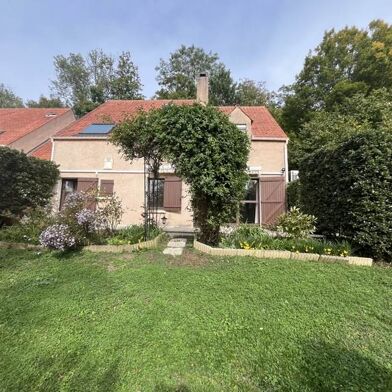 Maison 5 pièces 324632 €