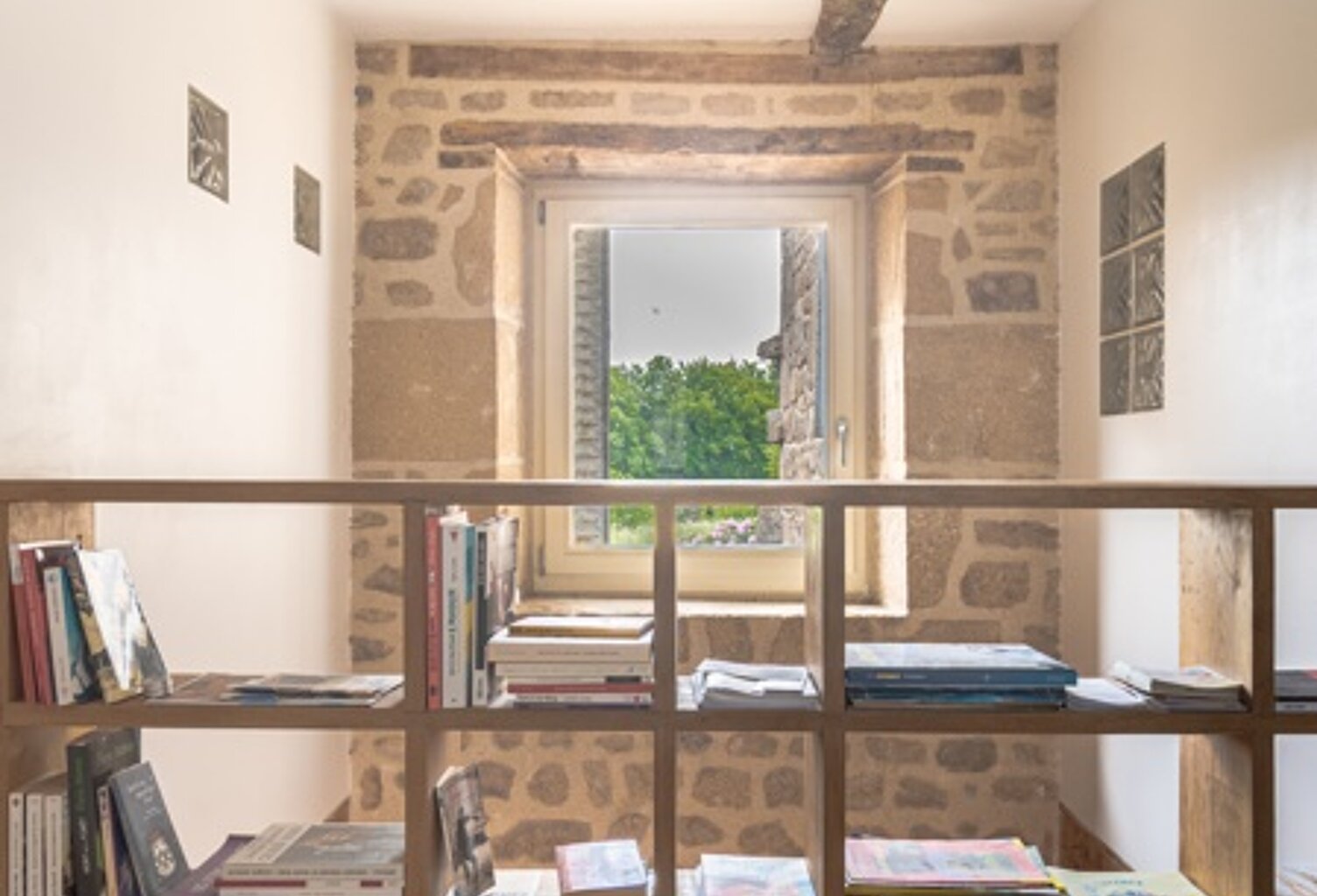 Maison en pierre de 7 pièces principales — photo 1