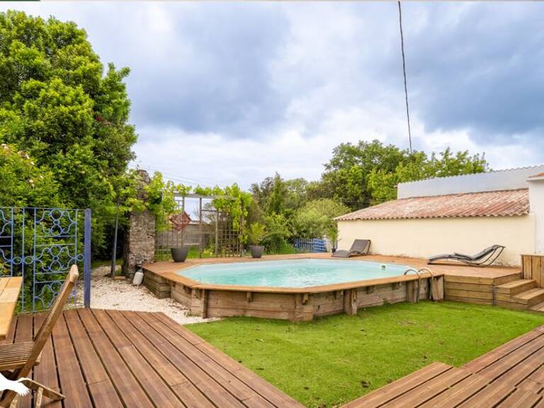 Maison en pierre de 5 pièces principales — photo 1