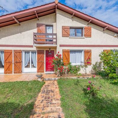 Maison 6 pièces 411748 €