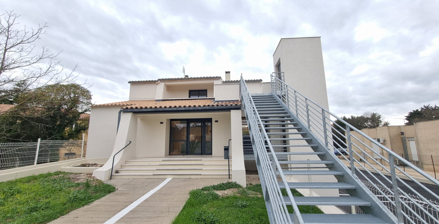 LOCATION LOCAL PROFESSIONNEL SOMMIERES — photo 1