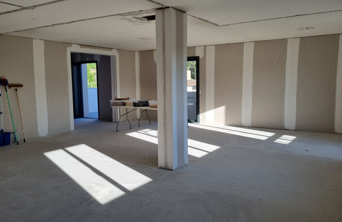 LOCATION LOCAL PROFESSIONNEL SOMMIERES — photo 4