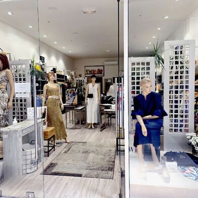 Commerce  238000 €