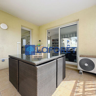 Appartement 5 pièces 246000 €