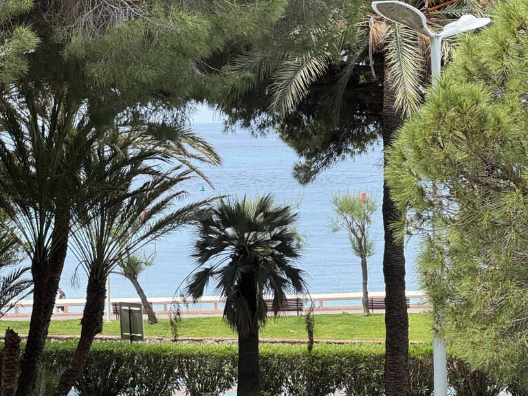 CANNES CROISETTE T3 FACE MER 80M2 TERRASSE SUD 30M2 VUE MER — photo 1