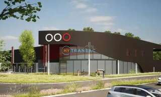 Local industriel  5600 m² à louer à Compans (77290)