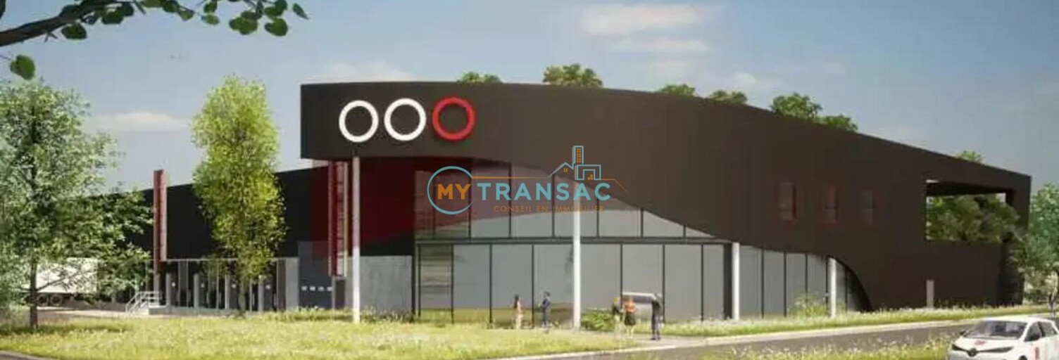 Local industriel  5600 m² à louer à Compans (77290)