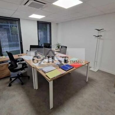 Local industriel  1100000 €