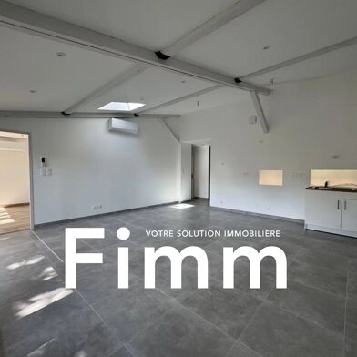 Appartement  700 €