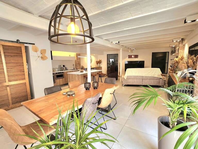 LOFT / 2 CHAMBRES / TERRASSE / CHATEAU GOMBERT — photo 1
