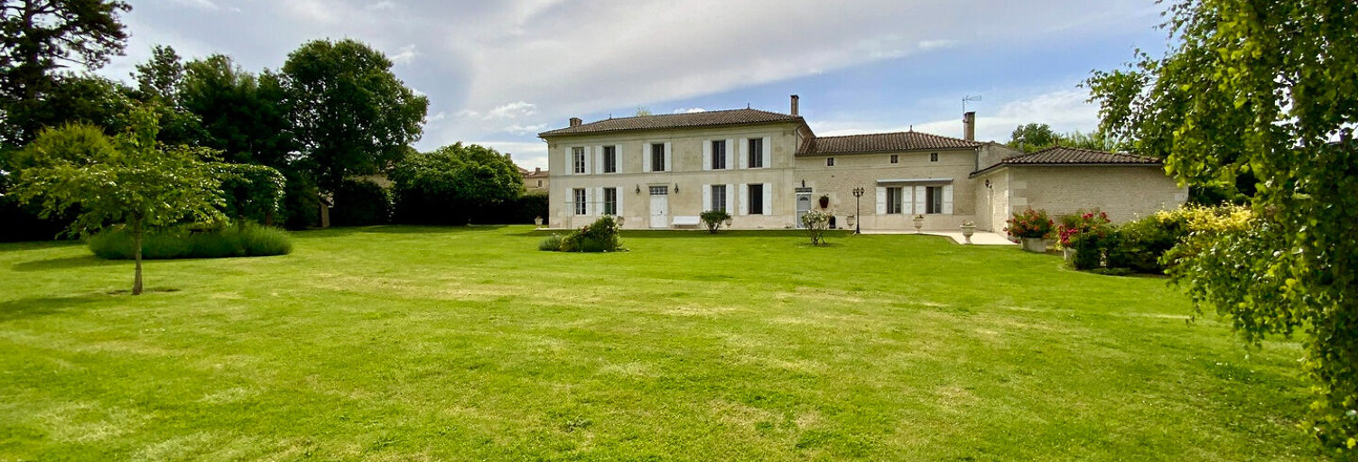 Maison 10 Pièces 327 m² à vendre à Jonzac (17500)