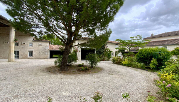 Villa / Maison 10 pièces  à vendre Jonzac 17500