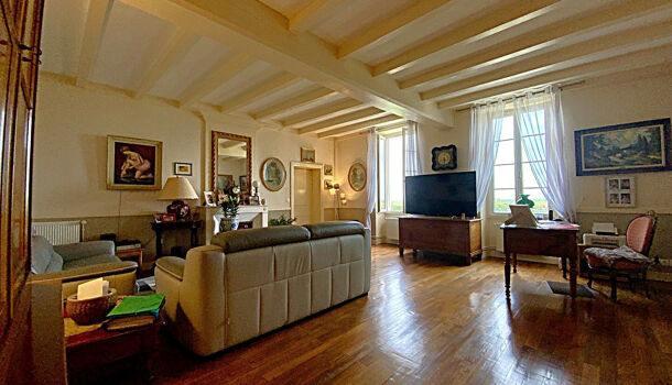 Villa / Maison 10 pièces  à vendre Jonzac 17500