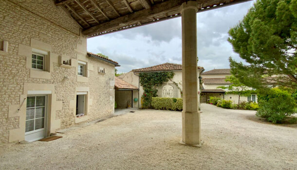 Villa / Maison 10 pièces  à vendre Jonzac 17500